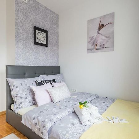 Blue Sky Apartment Warsaw Exterior photo